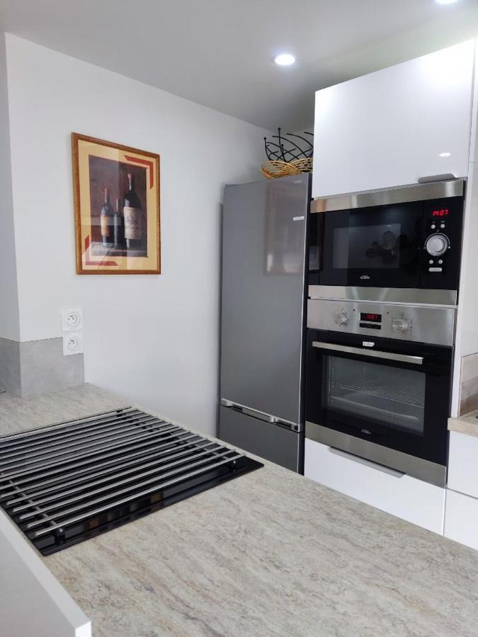 Comfortable Air-Conditioned T3 In The Heart Of Amboise With Parking Space Exterior foto